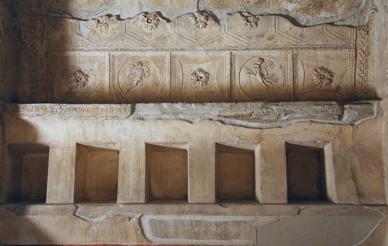 The ruins of Pompeii - Public Baths<br/>© <a href="https://flickr.com/people/58415659@N00" target="_blank" rel="nofollow">58415659@N00</a> (<a href="https://flickr.com/photo.gne?id=36295186676" target="_blank" rel="nofollow">Flickr</a>)