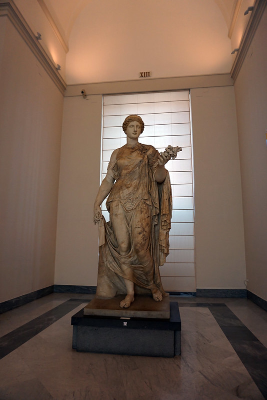 Flora maior - Farnese collection at the National Archaeological Museum, Naples, Italy<br/>© <a href="https://flickr.com/people/38743501@N08" target="_blank" rel="nofollow">38743501@N08</a> (<a href="https://flickr.com/photo.gne?id=35222695414" target="_blank" rel="nofollow">Flickr</a>)