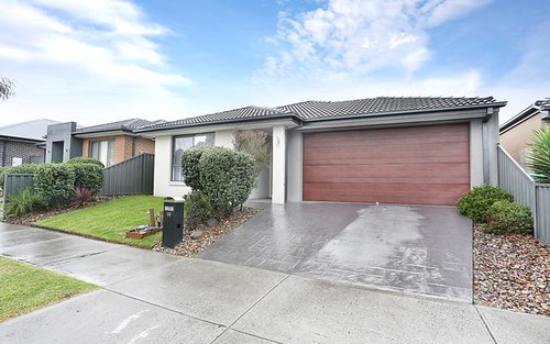 39 Pine Park Dr, Wollert VIC 3750