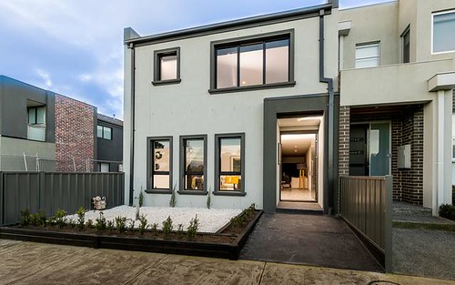 17 Knoll Wk, Epping VIC 3076