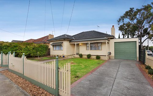 76 Bowes Av, Airport West VIC 3042