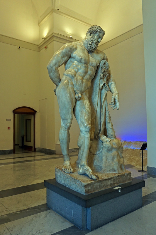 Hercules at rest - Farnese collection at the National Archaeological Museum, Naples, Italy<br/>© <a href="https://flickr.com/people/38743501@N08" target="_blank" rel="nofollow">38743501@N08</a> (<a href="https://flickr.com/photo.gne?id=35673347630" target="_blank" rel="nofollow">Flickr</a>)