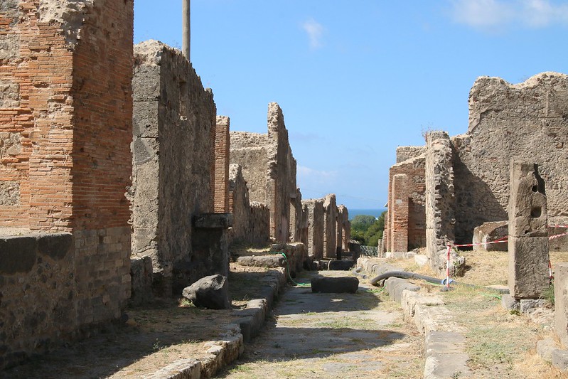 The ruins of Pompeii<br/>© <a href="https://flickr.com/people/58415659@N00" target="_blank" rel="nofollow">58415659@N00</a> (<a href="https://flickr.com/photo.gne?id=36295540976" target="_blank" rel="nofollow">Flickr</a>)