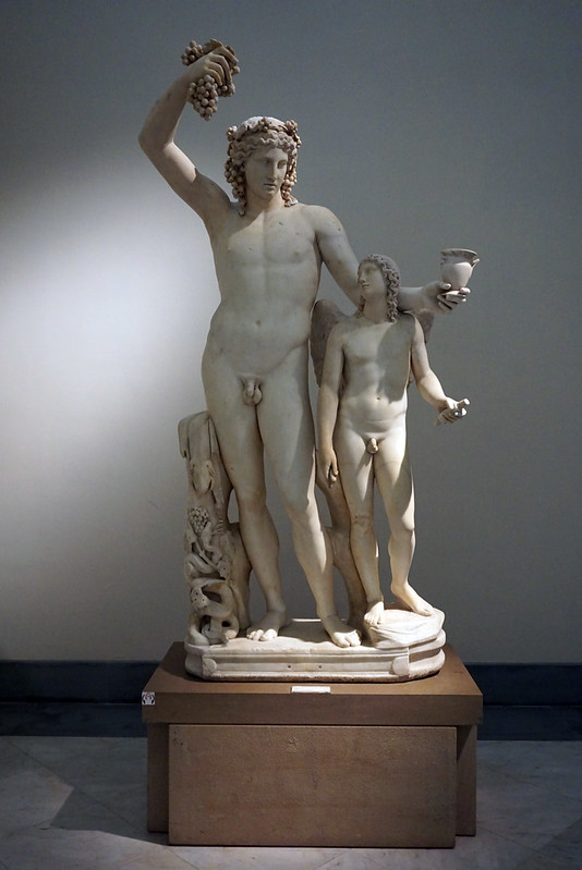 Farnese collection at the National Archaeological Museum, Naples, Italy<br/>© <a href="https://flickr.com/people/38743501@N08" target="_blank" rel="nofollow">38743501@N08</a> (<a href="https://flickr.com/photo.gne?id=35892283572" target="_blank" rel="nofollow">Flickr</a>)
