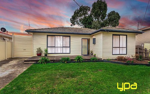 32 Andrew Rd, St Albans VIC 3021