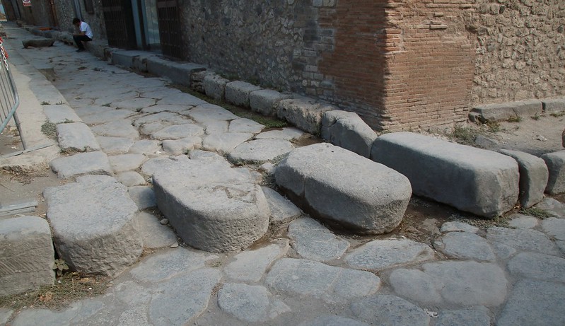 The ruins of Pompeii<br/>© <a href="https://flickr.com/people/58415659@N00" target="_blank" rel="nofollow">58415659@N00</a> (<a href="https://flickr.com/photo.gne?id=36171297242" target="_blank" rel="nofollow">Flickr</a>)