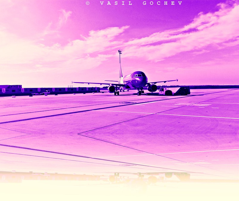 Airplane Budapest Airport Hungary Art Photography<br/>© <a href="https://flickr.com/people/90218249@N08" target="_blank" rel="nofollow">90218249@N08</a> (<a href="https://flickr.com/photo.gne?id=36442183754" target="_blank" rel="nofollow">Flickr</a>)