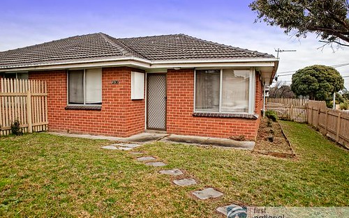 2/30 Olive Road, Eumemmerring Vic