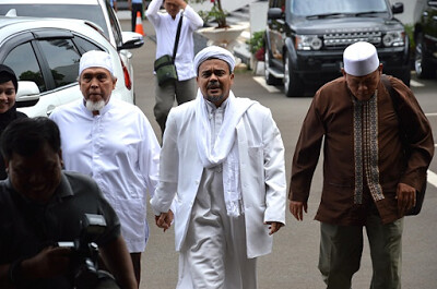 Berita Harian - Habib Rizieq Shihab Tidak Jadi Pulang Indonesia Pada 15 Agustus Nanti