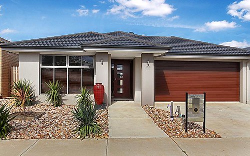 35 Blakewater Crescent, Melton South VIC