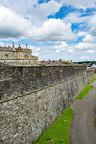 Derry - City Wall