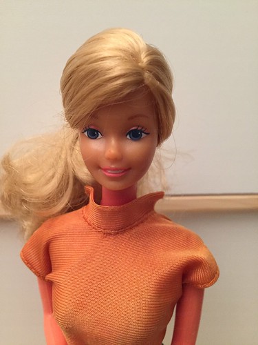 Dulces Sueños con vestido de otoño de Barbie 4 Estaciones - Aurimat México - a photo on