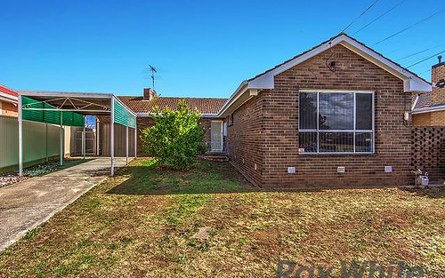 38 Thorndon Dr, St Albans VIC 3021