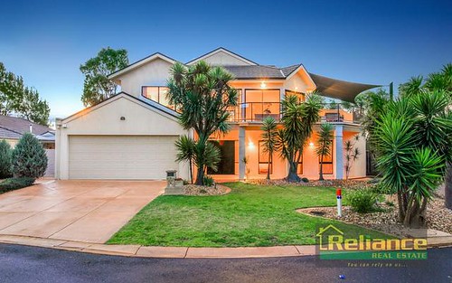 4 Lakeside Dr, Point Cook VIC 3030