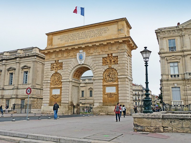 France, sur le Peyrou l'arc de triomphe de Louis XIV à Montpellier<br/>© <a href="https://flickr.com/people/20800336@N08" target="_blank" rel="nofollow">20800336@N08</a> (<a href="https://flickr.com/photo.gne?id=36290004766" target="_blank" rel="nofollow">Flickr</a>)