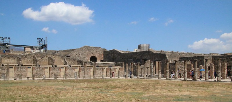 The ruins of Pompeii<br/>© <a href="https://flickr.com/people/58415659@N00" target="_blank" rel="nofollow">58415659@N00</a> (<a href="https://flickr.com/photo.gne?id=36170867852" target="_blank" rel="nofollow">Flickr</a>)