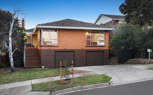 7 Caravelle Cr, Strathmore Heights VIC 3041