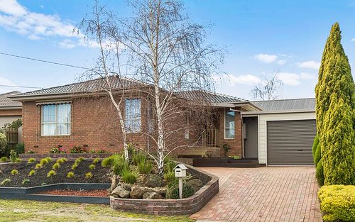6 Kyrie Ct, Carrum Downs VIC 3201