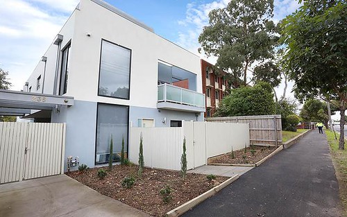 2/235 Ascot Vale Rd, Ascot Vale VIC 3032