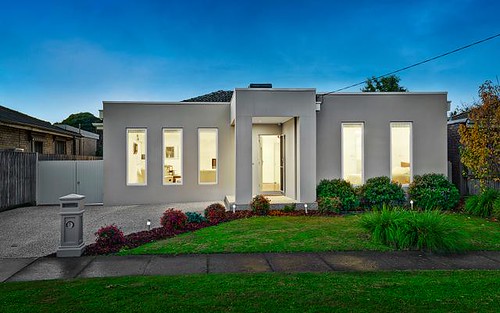 70 Gladesville Dr, Bentleigh East VIC 3165