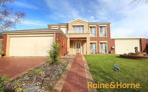 18 Galloway Dr, Narre Warren South VIC 3805