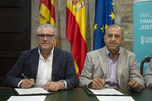 Firma del Manifiesto por una Financiación Justa. Valencia (29-09-2016)