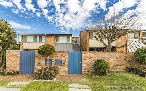 4/2 Lemnos Pde, The Hill NSW 2300