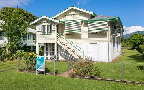 25 Cairns St, Cairns North QLD 4870