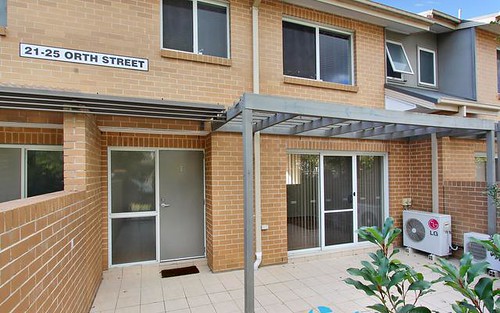 2/21-25 Orth Street, Kingswood NSW