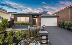 19 Maeve Circuit, Clyde North VIC