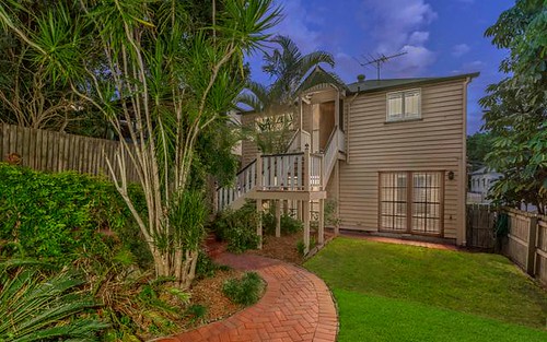 27 Thorn St, Red Hill QLD 4059
