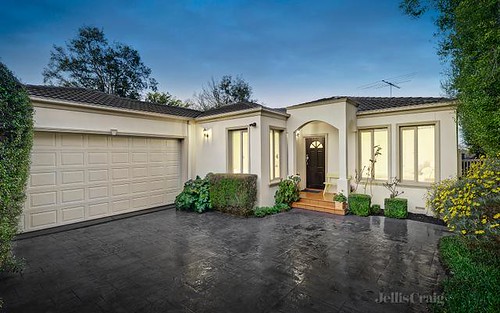 2/18 Sunhill Rd, Templestowe Lower VIC 3107