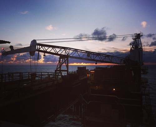 Helder platform #PH-NHV #EC-175 #offshore #sunset