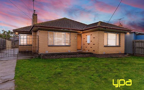 30 Thorndon Dr, St Albans VIC 3021
