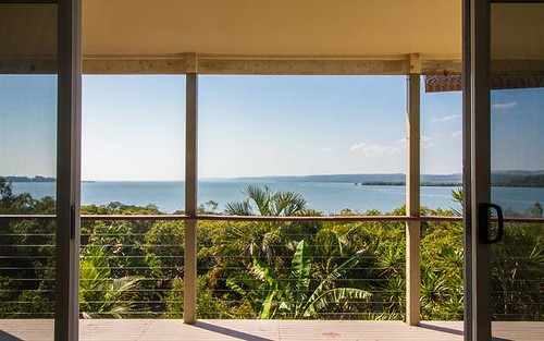 33 Bay Dr, Russell Island QLD 4184