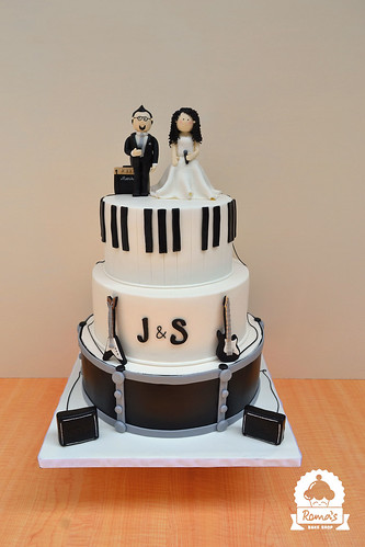 Music theme wedding cake