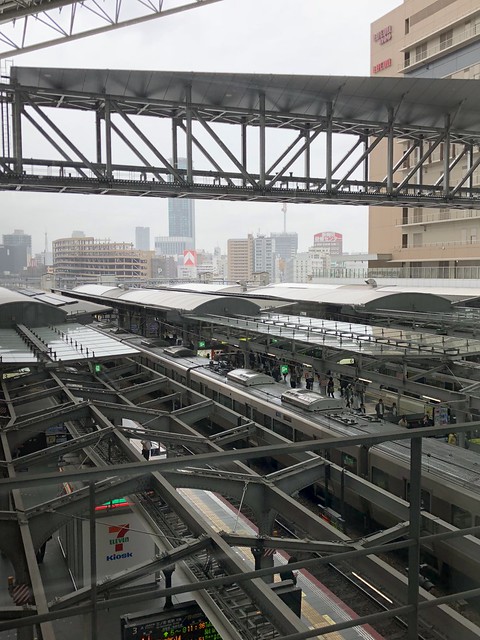 JR大阪駅連絡橋口から。大阪駅から見える...
