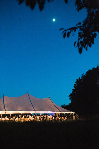 Tent Lighting by Unique Events • <a style="font-size:0.8em;" href="http://www.flickr.com/photos/81396050@N06/26446082049/" target="_blank">View on Flickr</a>