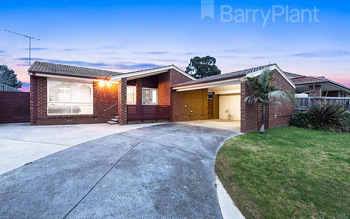 27 Belindavale Dr, Knoxfield VIC 3180