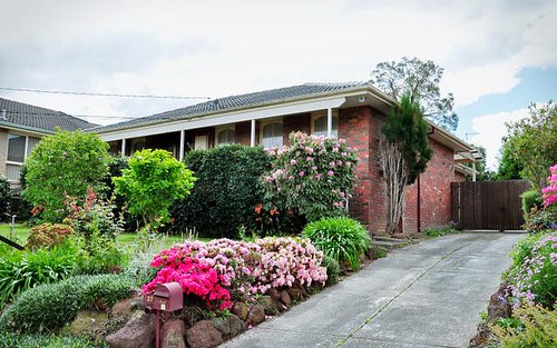 27 Mullens Rd, Vermont South VIC 3133