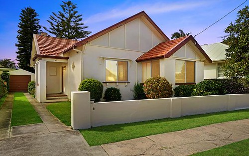6 Livingstone St, Merewether NSW 2291