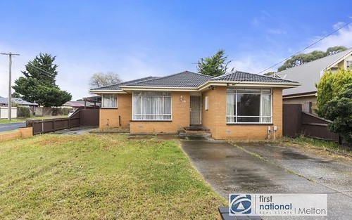 118 Barries Rd, Melton VIC 3337