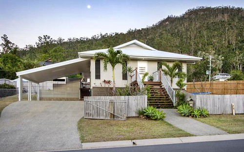 77 Country Road, Cannonvale QLD