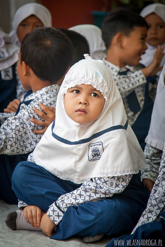 Dziewczynka ze szkoły w Dumai