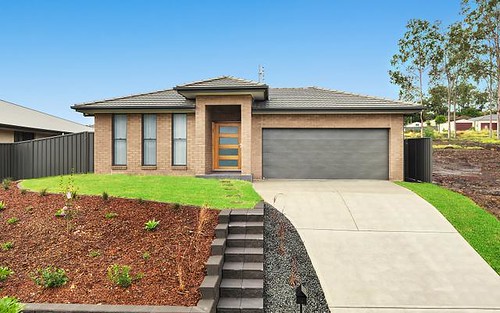 35 Grand Parade, Rutherford NSW