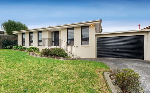 11 Marykirk Dr, Wheelers Hill VIC 3150