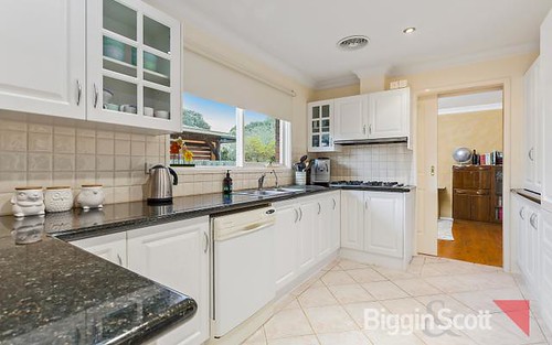 19 Donbirn Way, Vermont South VIC 3133