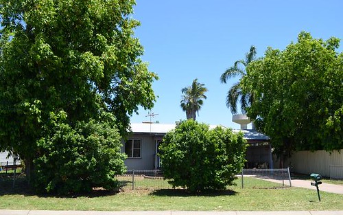 28 Old Airport Dr, Emerald QLD 4720