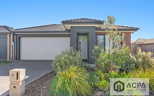 4 Casino Parade, Point Cook VIC 3030