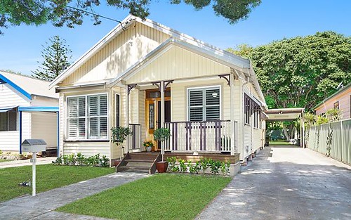31 Kitchener Pde, Mayfield East NSW 2304